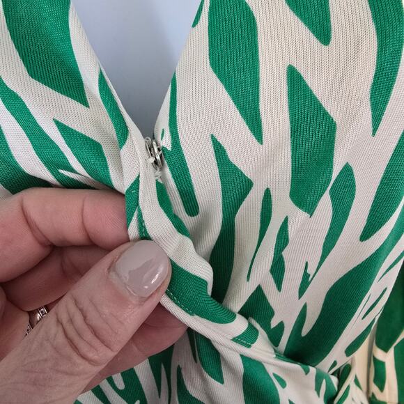 Diane von Furstenberg Julian Wrap Dress Twigs Green White 100% Silk Jersey 12 - Picture 10 of 12